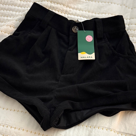 Halara Women's Black Corduroy Shorts - size small - NWT - Picture 1 of 8